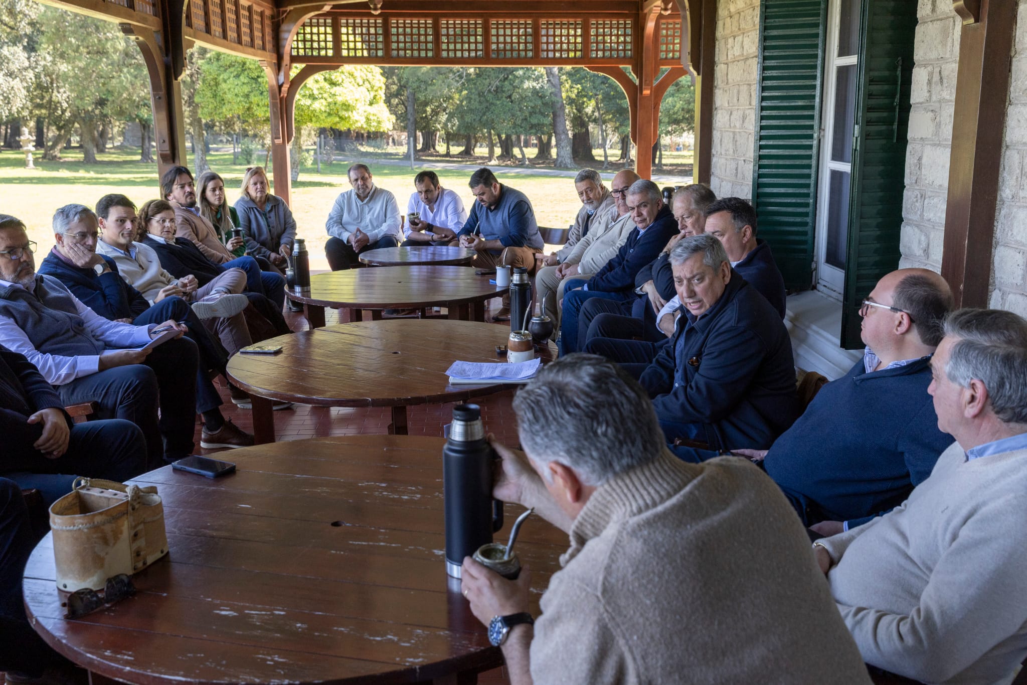 Carlos_Enciso_participó_del_encuentro_de_intendentes_con_el_presidente_Orsi.jpeg