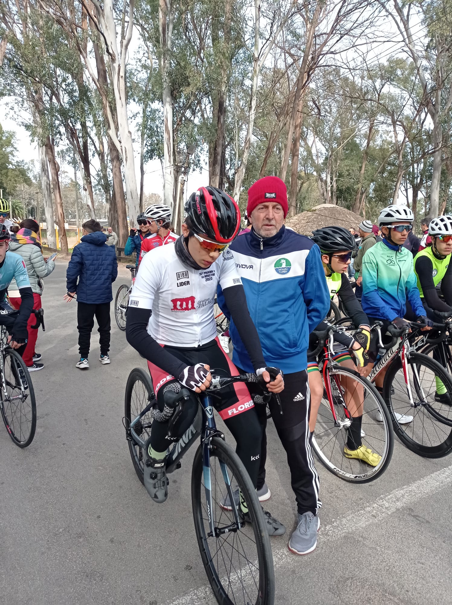 Ciclismo Luis Pablo Puentes hizo podio en Flores 2
