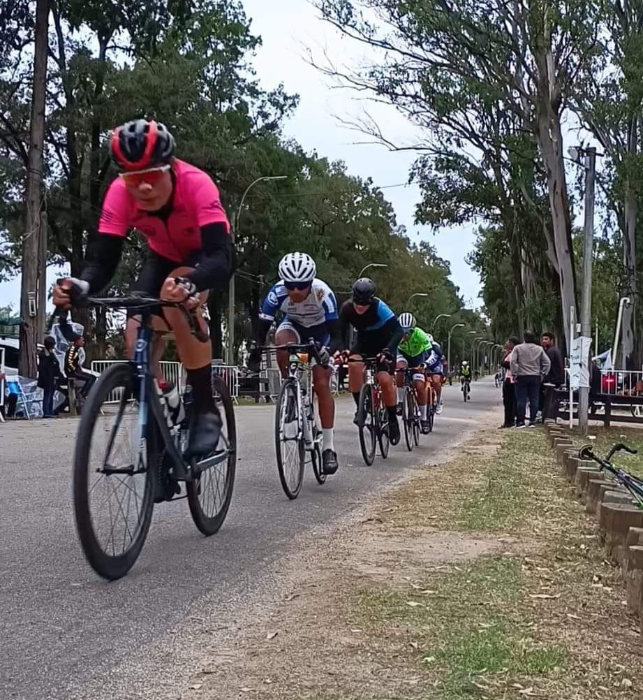 Ciclismo juvenil Luis Pablo Puentes ganó el campeonato Clausura