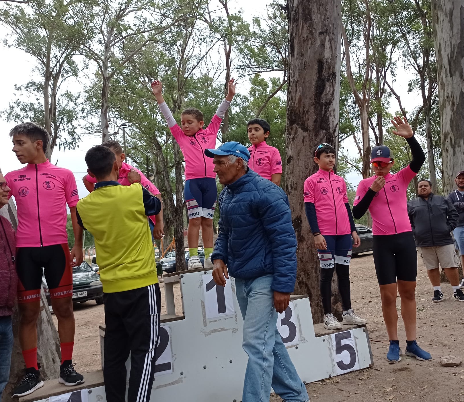 Ciclismo juvenil Luis Pablo Puentes ganó el campeonato Clausura 4