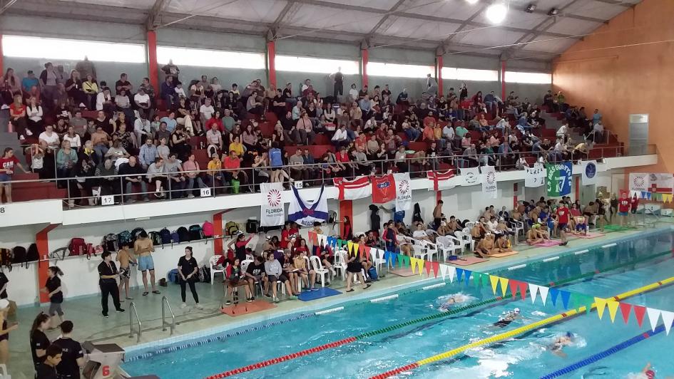 Metropolitano de natación en Piscina Departamental