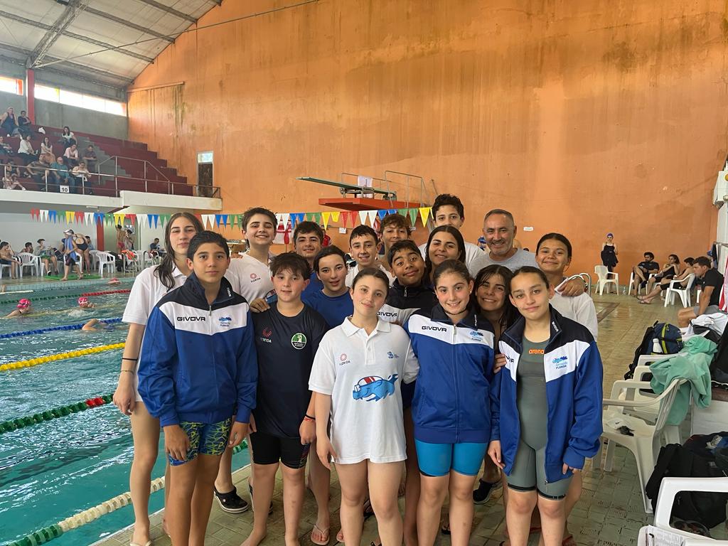 Natación Florida obtuvo más de 60 medallas en torneo nacional
