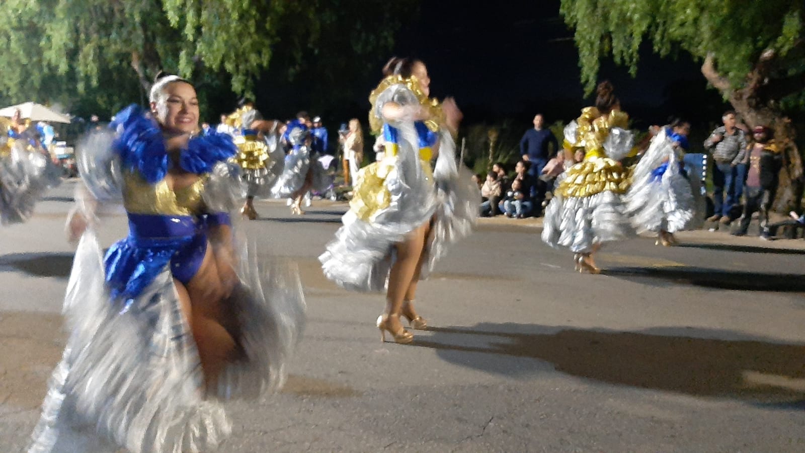 La Avenida Artigas recibió un nuevo desfile de Carnaval