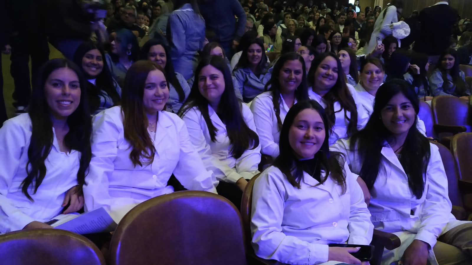 Unos_70_egresados_del_IFD_recibieron_sus_títulos.jpeg